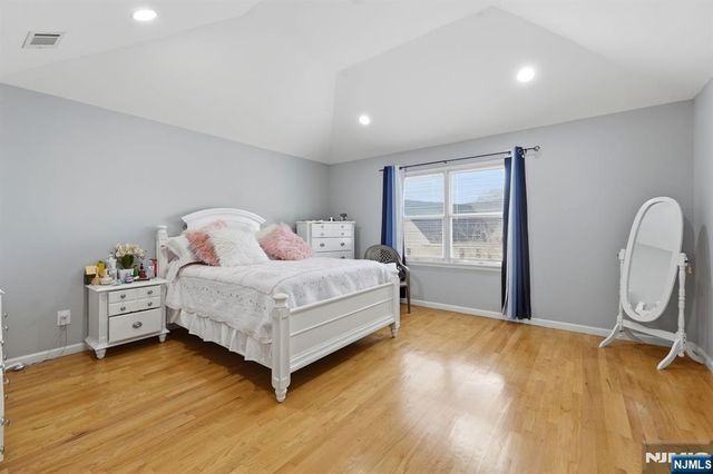 433 Linden, Elizabeth, NJ 07202