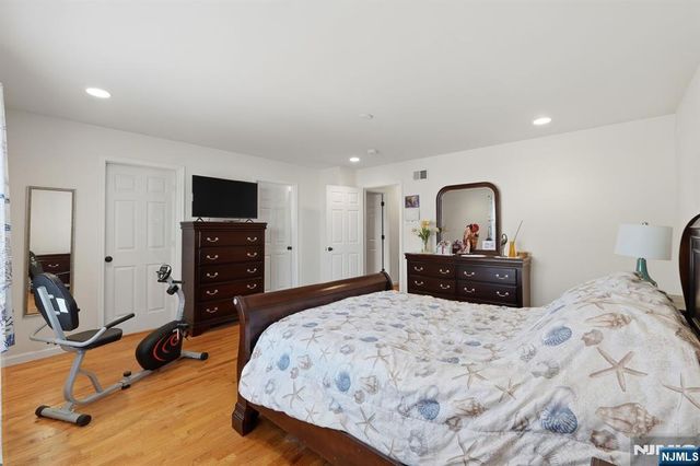 433 Linden, Elizabeth, NJ 07202