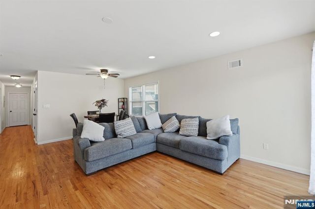 433 Linden, Elizabeth, NJ 07202
