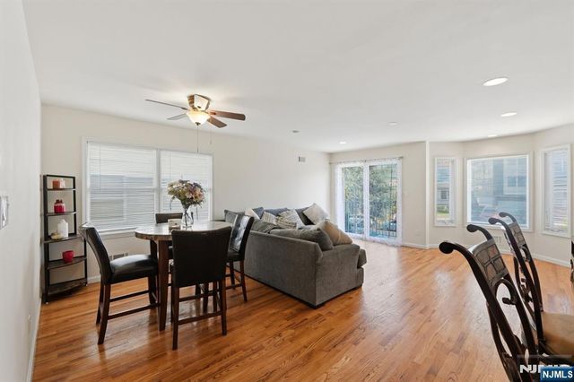 433 Linden, Elizabeth, NJ 07202