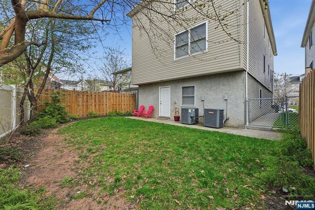 433 Linden, Elizabeth, NJ 07202