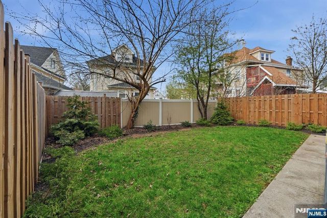 433 Linden, Elizabeth, NJ 07202