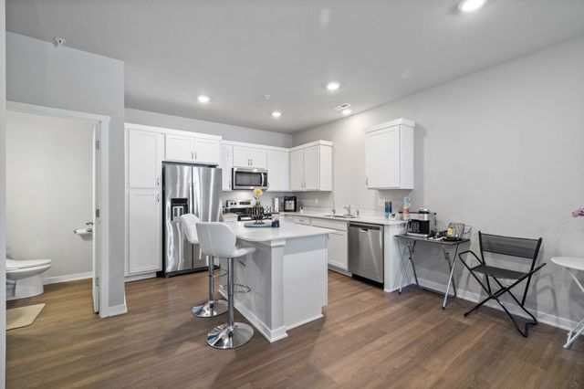 9570 Crestview Drive, West Des Moines, IA 50266