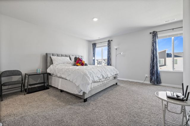 9570 Crestview Drive, West Des Moines, IA 50266