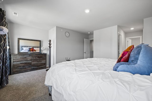 9570 Crestview Drive, West Des Moines, IA 50266