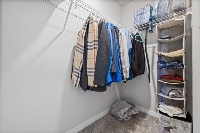 9570 Crestview Drive, West Des Moines, IA 50266