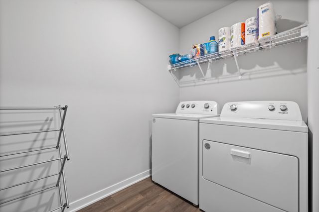 9570 Crestview Drive, West Des Moines, IA 50266