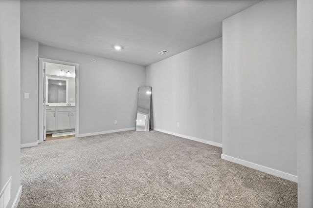 9570 Crestview Drive, West Des Moines, IA 50266