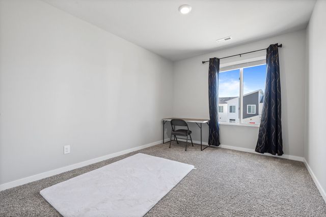 9570 Crestview Drive, West Des Moines, IA 50266