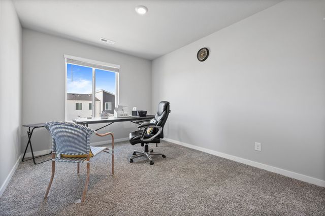 9570 Crestview Drive, West Des Moines, IA 50266