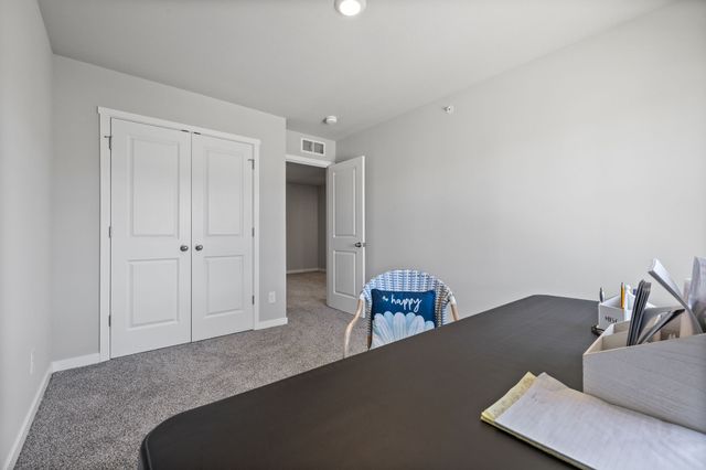 9570 Crestview Drive, West Des Moines, IA 50266