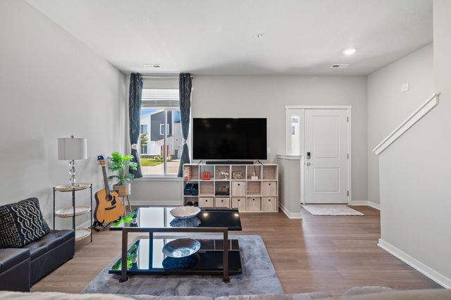 9570 Crestview Drive, West Des Moines, IA 50266