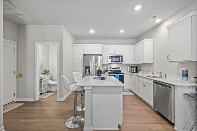 9570 Crestview Drive, West Des Moines, IA 50266
