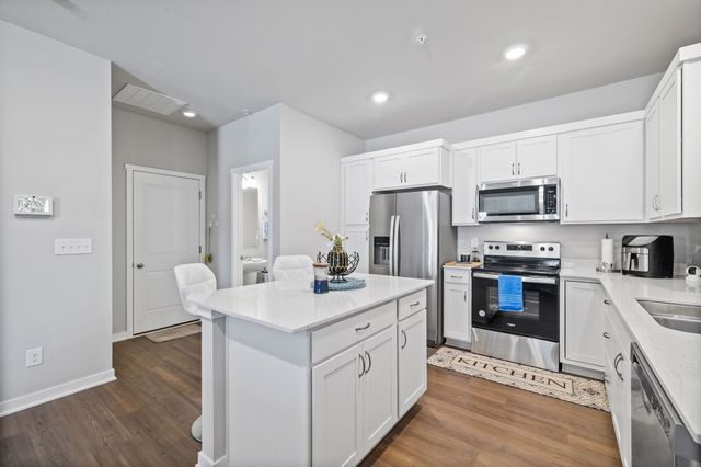 9570 Crestview Drive, West Des Moines, IA 50266