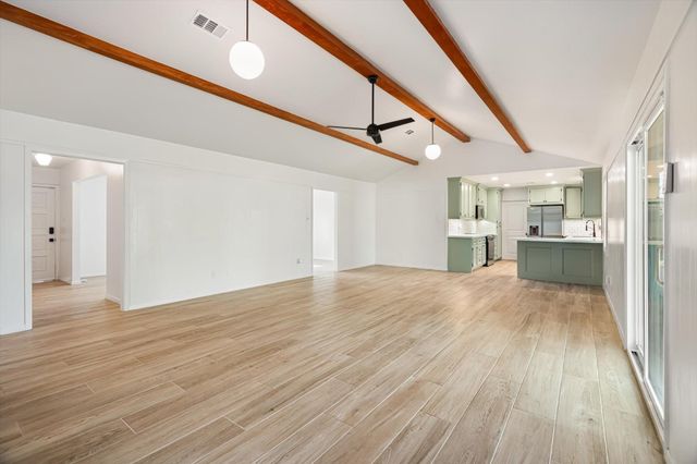 416 Southern Oaks Drive, Lake Jackson, TX 77566