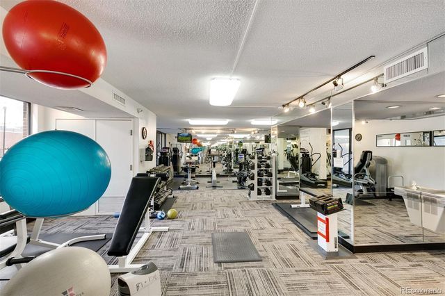 1020 15th Street 19M, Denver, CO 80202