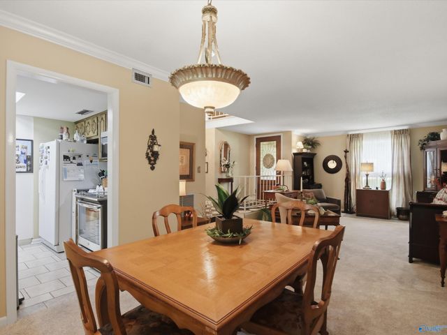 2102 Woodmore Drive SE, Huntsville, AL 35803