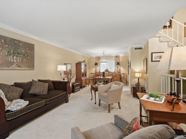 2102 Woodmore Drive SE, Huntsville, AL 35803