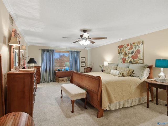 2102 Woodmore Drive SE, Huntsville, AL 35803