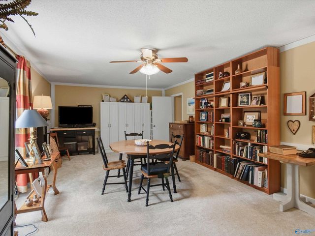 2102 Woodmore Drive SE, Huntsville, AL 35803