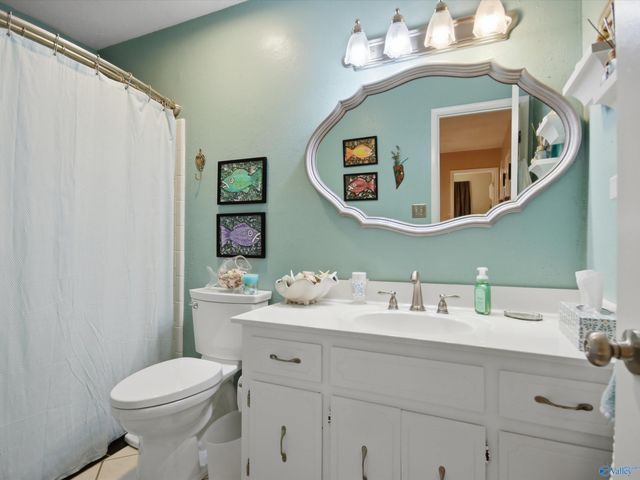 2102 Woodmore Drive SE, Huntsville, AL 35803