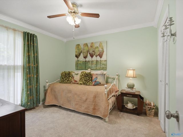 2102 Woodmore Drive SE, Huntsville, AL 35803