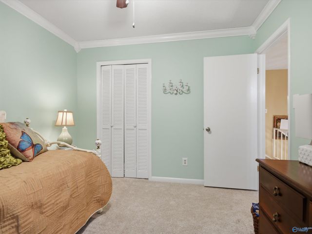 2102 Woodmore Drive SE, Huntsville, AL 35803