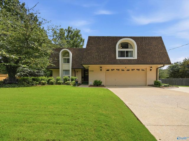 2102 Woodmore Drive SE, Huntsville, AL 35803