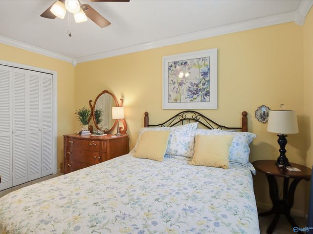 2102 Woodmore Drive SE, Huntsville, AL 35803