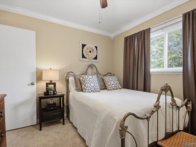 2102 Woodmore Drive SE, Huntsville, AL 35803