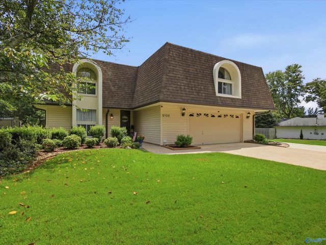 2102 Woodmore Drive SE, Huntsville, AL 35803