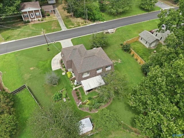 2102 Woodmore Drive SE, Huntsville, AL 35803