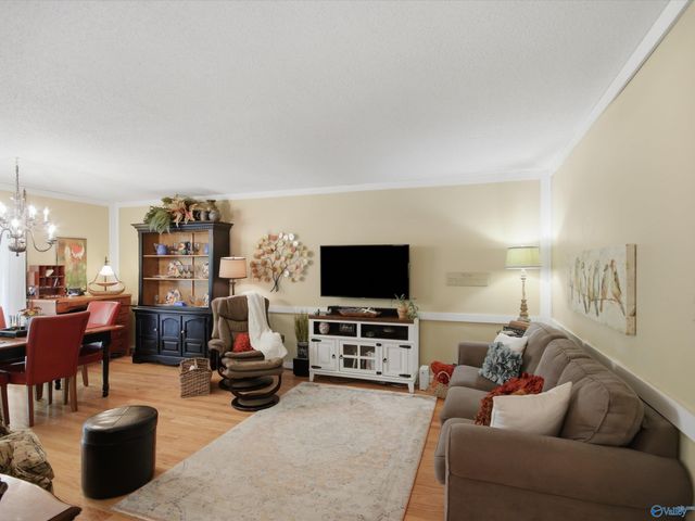 2102 Woodmore Drive SE, Huntsville, AL 35803