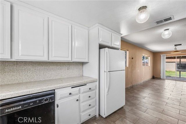 4803 W Avenue L6, Lancaster, CA 93536