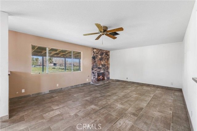 4803 W Avenue L6, Lancaster, CA 93536