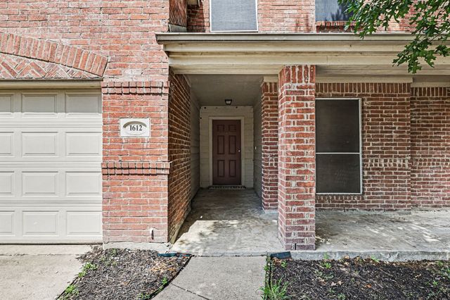 1612 Cardinal Way, Aubrey, TX 76227