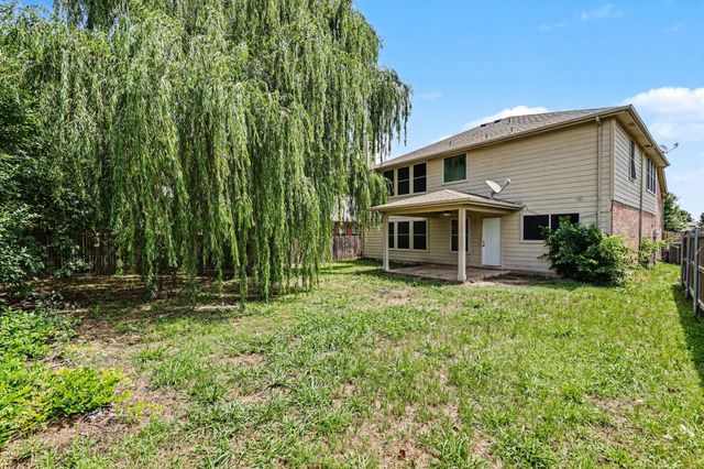 1612 Cardinal Way, Aubrey, TX 76227