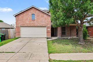 1612 Cardinal Way, Aubrey, TX 76227