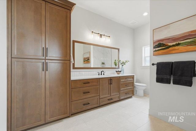 6970 E Chicken Hawk Loop, Nampa, ID 83686