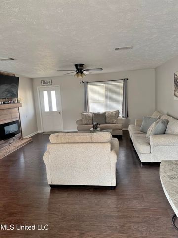 72 N Colby Lane, Columbus, MS 39702