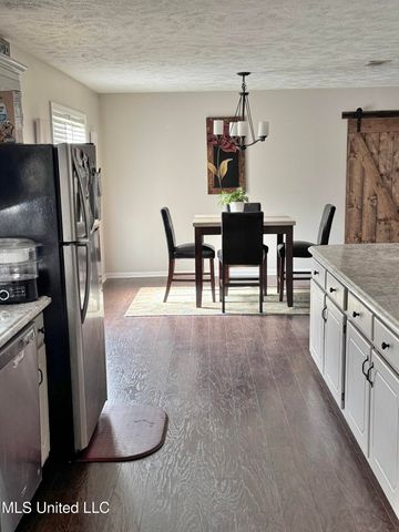 72 N Colby Lane, Columbus, MS 39702