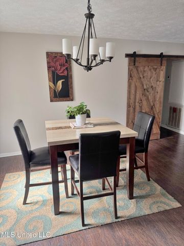 72 N Colby Lane, Columbus, MS 39702