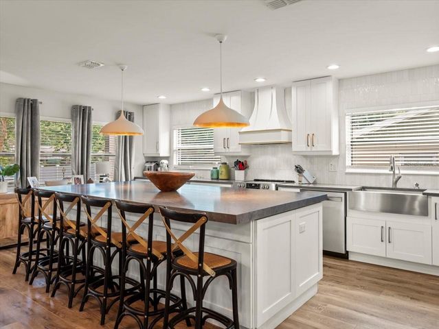 4710 W TAMBAY AVENUE, Tampa, FL 33611