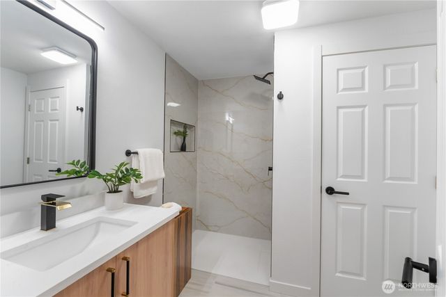 18911 29th Avenue E, Tacoma, WA 98445