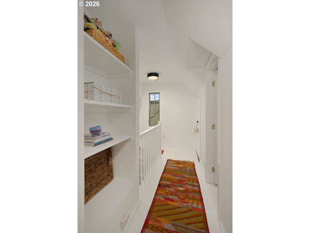 3705 Ne SHAVER St, Portland, OR 97212