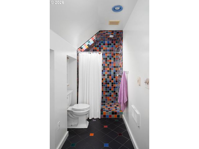 3705 Ne SHAVER St, Portland, OR 97212