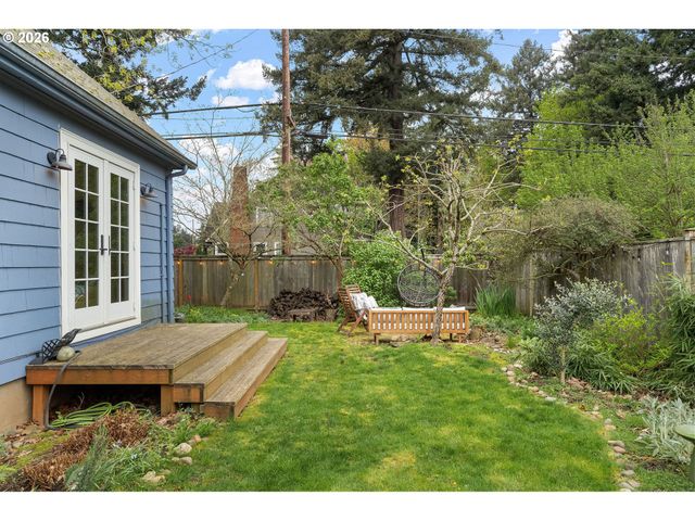 3705 Ne SHAVER St, Portland, OR 97212