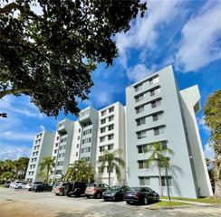 9143 SW 77th Ave B105, Miami, FL 33156