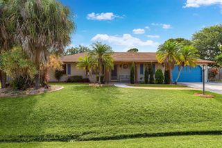 2550 SE Calais Street, Port St Lucie, FL 34952