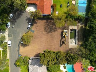 13741 Romany Drive, Pacific Palisades, CA 90272